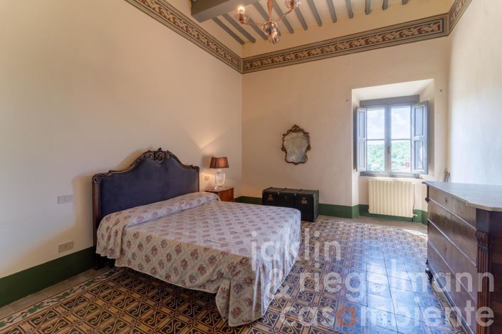 Image No.43-6 Bed Villa for sale