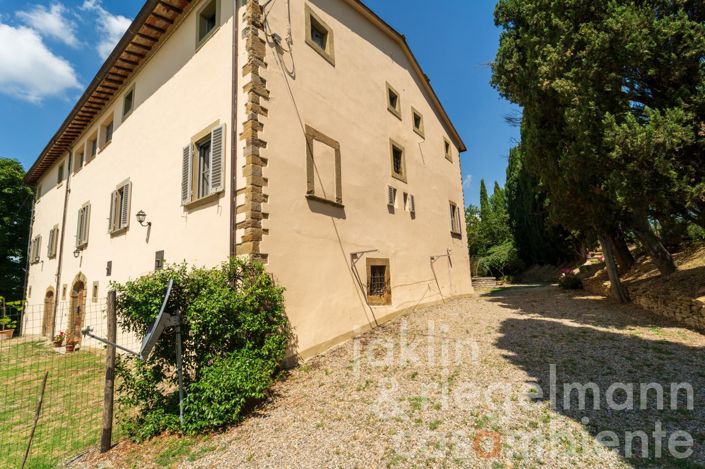 Image No.8-6 Bed Villa for sale