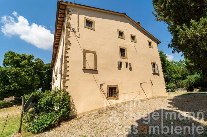 Image No.9-6 Bed Villa for sale