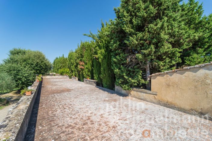 Image No.15-9 Bed Villa for sale