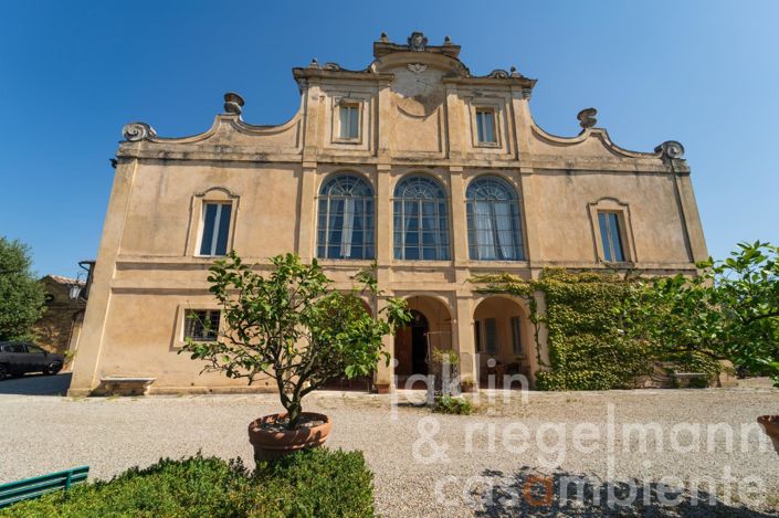 Image No.2-9 Bed Villa for sale