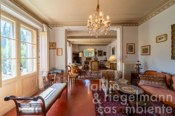 Image No.24-9 Bed Villa for sale