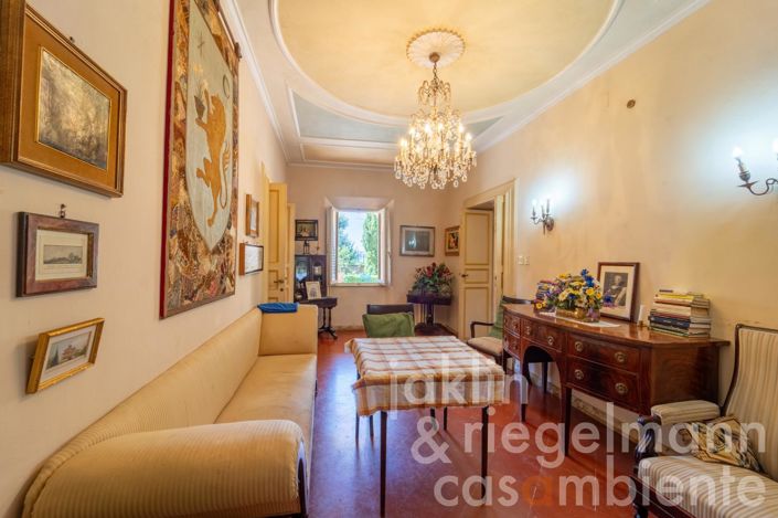 Image No.26-9 Bed Villa for sale