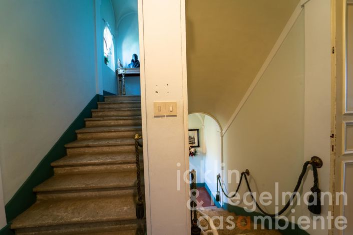 Image No.30-9 Bed Villa for sale