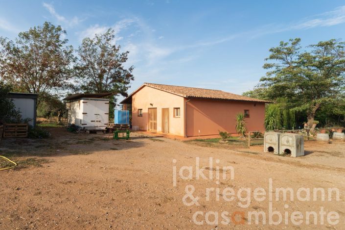 Image No.7-5 Bed Farmhouse for sale