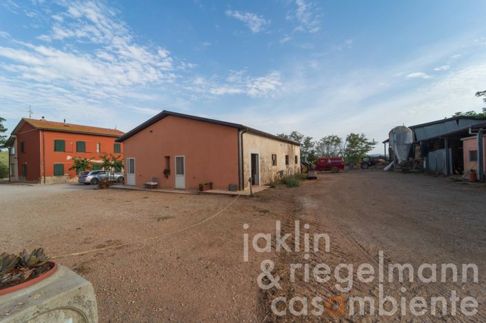 Image No.8-5 Bed Farmhouse for sale