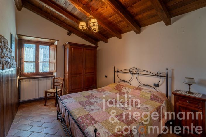 Image No.15-5 Bed Country House for sale