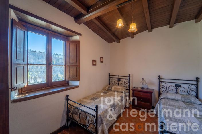 Image No.22-5 Bed Country House for sale