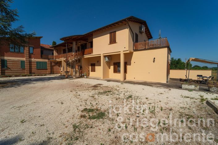 Image No.13-10 Bed Farmhouse for sale