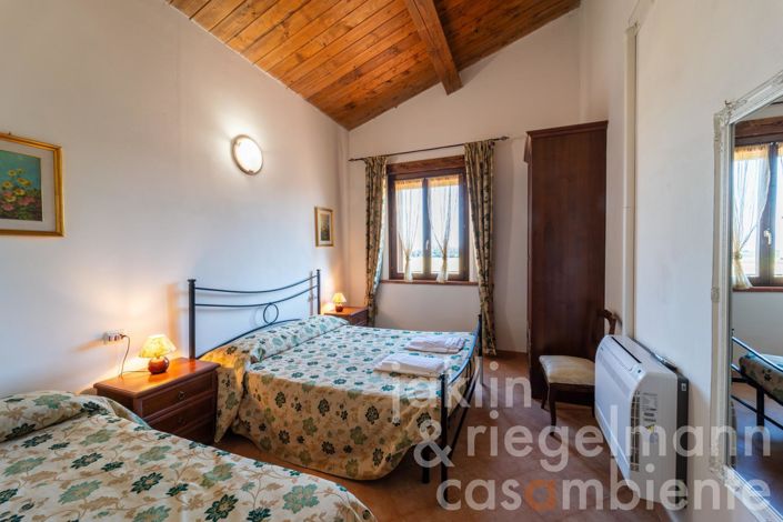 Image No.22-Ferme de 10 chambres à vendre à Castiglione del Lago