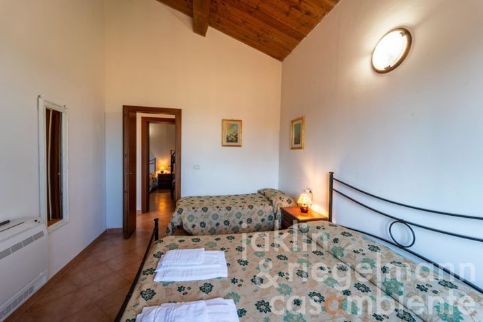 Image No.23-Ferme de 10 chambres à vendre à Castiglione del Lago