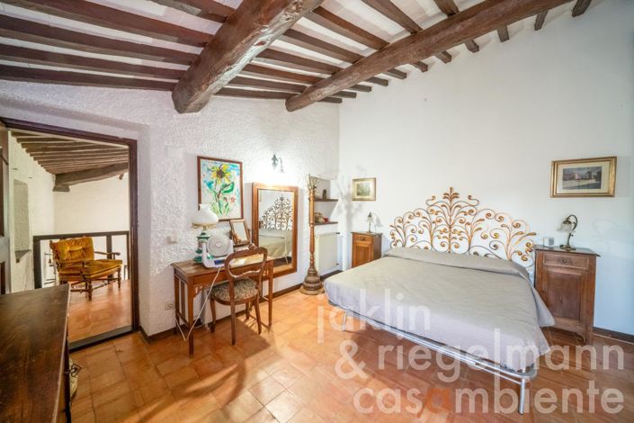 Image No.41-5 Bed Country House for sale