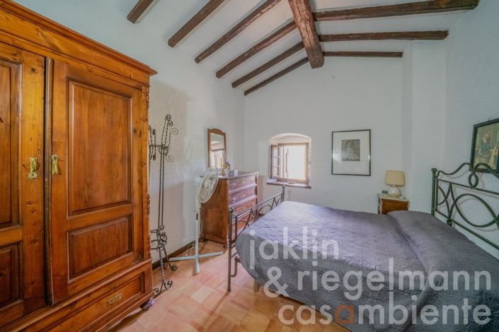 Image No.43-5 Bed Country House for sale