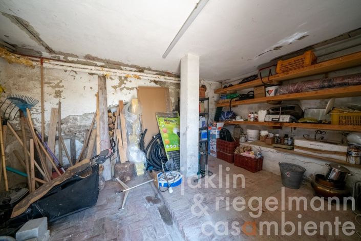 Image No.52-5 Bed Country House for sale