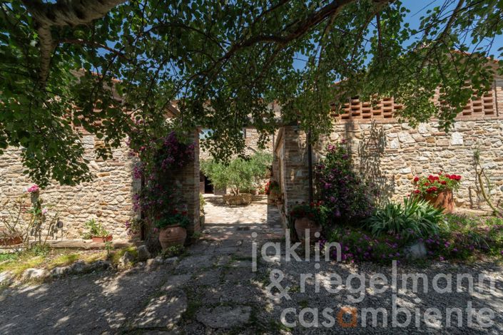 Image No.11-8 Bed Farmhouse for sale