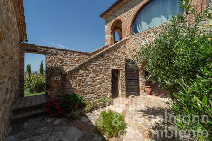 Image No.13-8 Bed Farmhouse for sale