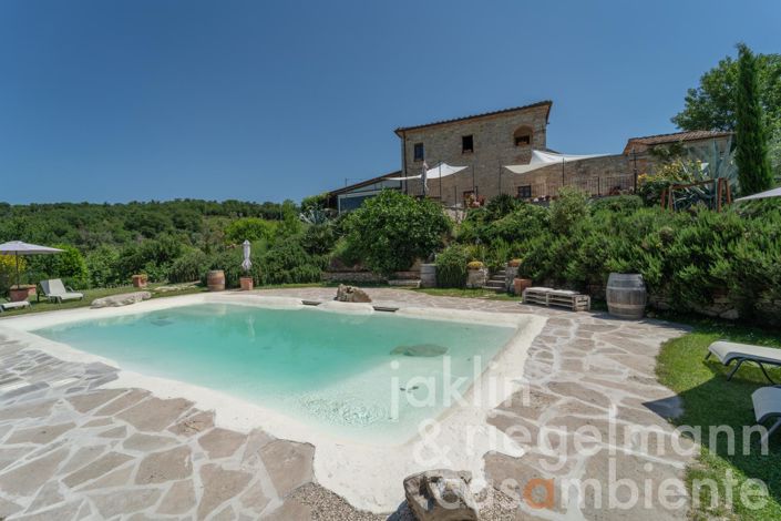 Image No.4-8 Bed Farmhouse for sale