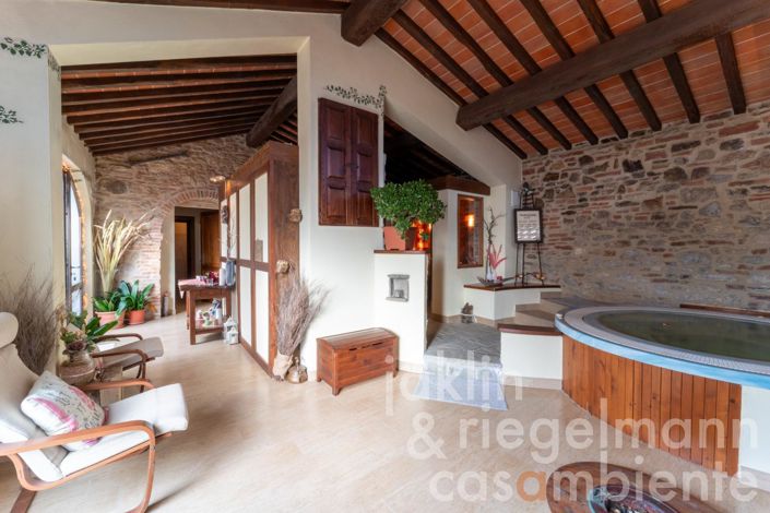 Image No.41-8 Bed Farmhouse for sale