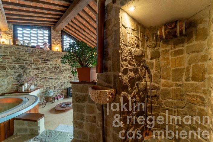 Image No.44-8 Bed Farmhouse for sale