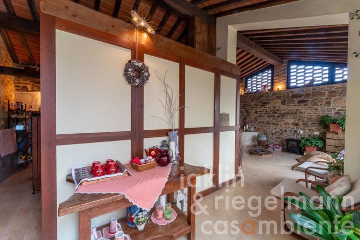 Image No.46-8 Bed Farmhouse for sale