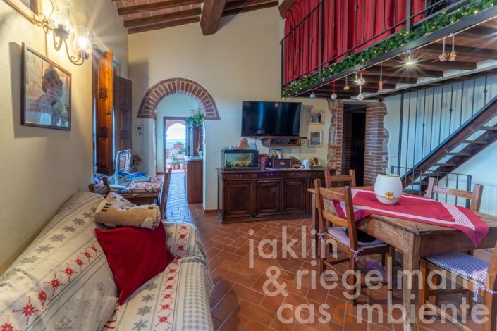 Image No.49-8 Bed Farmhouse for sale