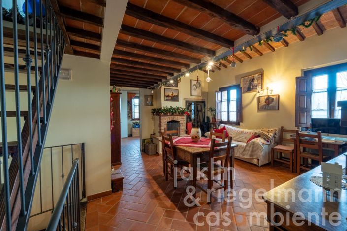 Image No.50-8 Bed Farmhouse for sale