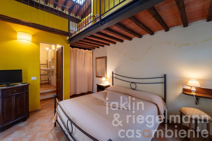 Image No.59-8 Bed Farmhouse for sale