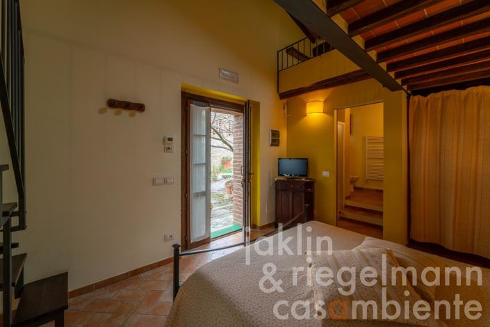 Image No.60-8 Bed Farmhouse for sale