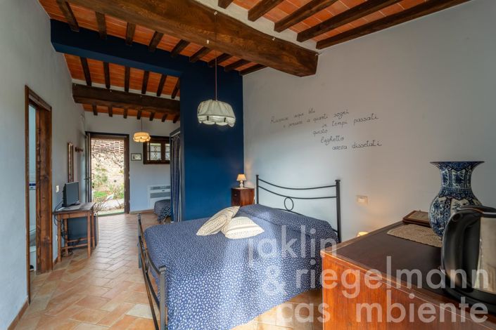 Image No.65-8 Bed Farmhouse for sale