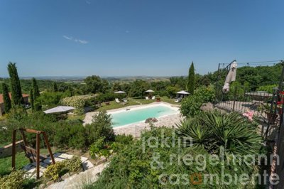 683f2dc8956b1m360605