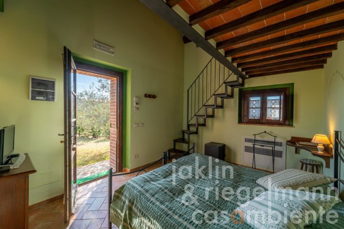 Image No.71-8 Bed Farmhouse for sale