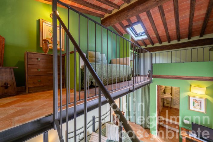 Image No.72-8 Bed Farmhouse for sale