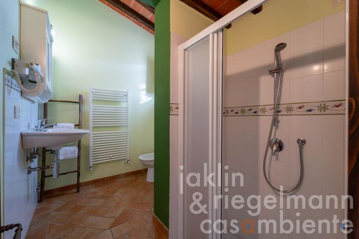 Image No.73-8 Bed Farmhouse for sale