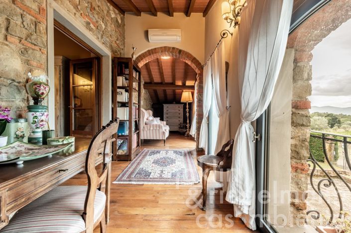 Image No.19-10 Bed Country House for sale