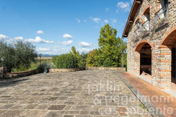 Image No.5-10 Bed Country House for sale