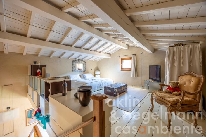 Image No.100-6 Bed Country House for sale