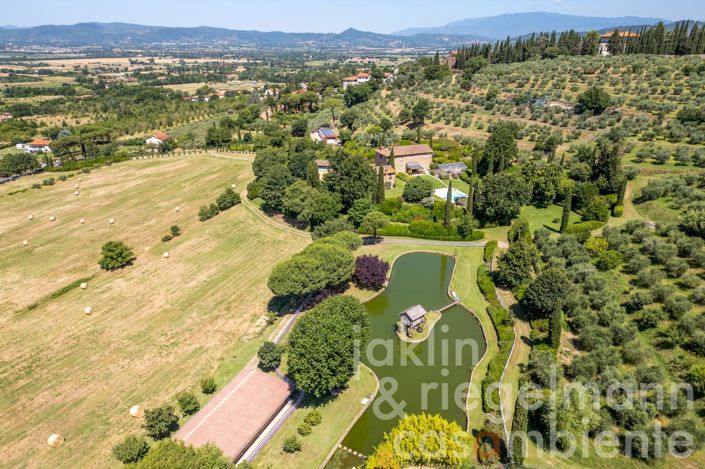 Image No.17-6 Bed Country House for sale