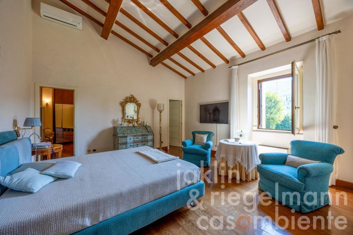 Image No.72-6 Bed Country House for sale