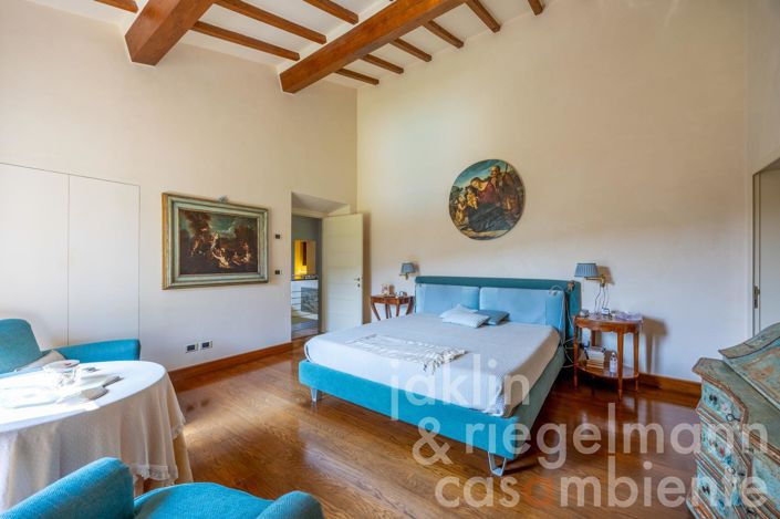 Image No.73-6 Bed Country House for sale