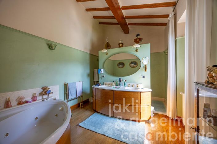 Image No.74-6 Bed Country House for sale