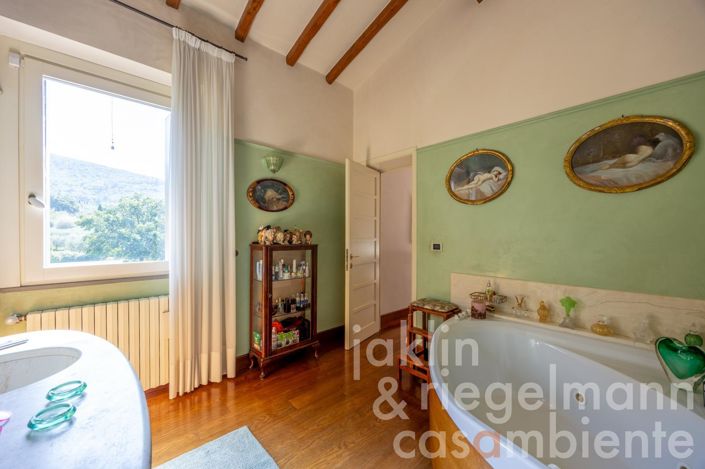 Image No.76-6 Bed Country House for sale