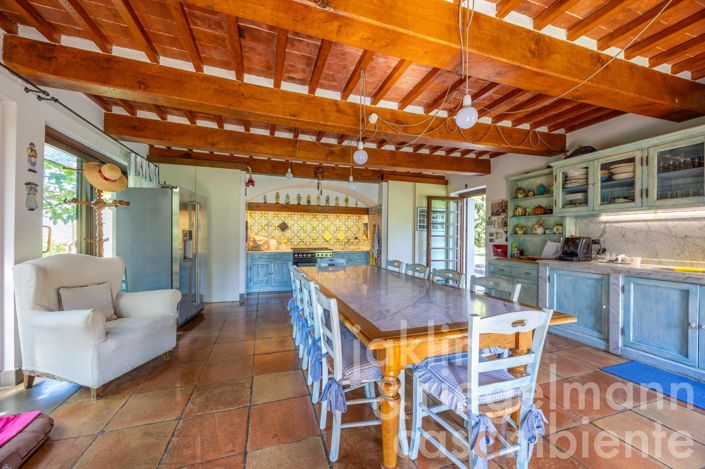 Image No.82-6 Bed Country House for sale