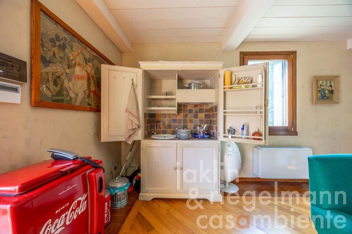 Image No.98-6 Bed Country House for sale