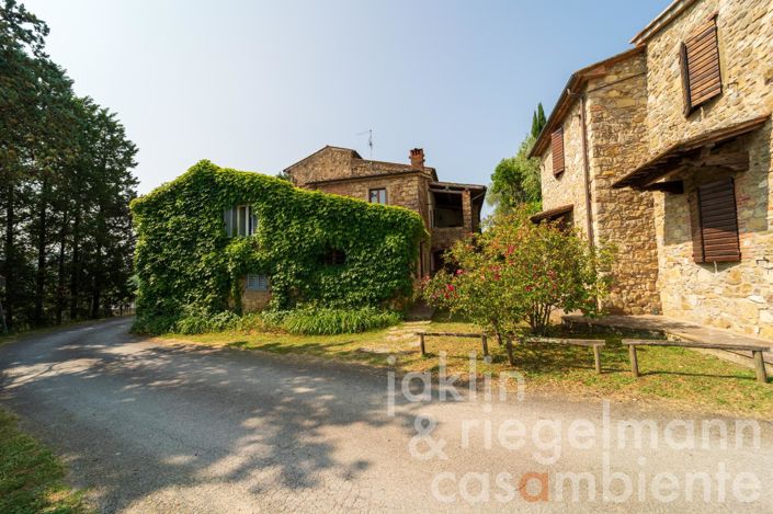 Image No.3-Maison de campagne de 4 chambres à vendre à Bucine