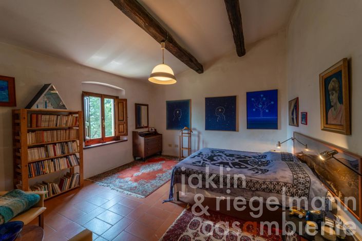 Image No.34-Maison de campagne de 4 chambres à vendre à Bucine