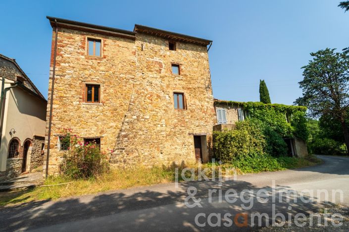 Image No.7-Maison de campagne de 4 chambres à vendre à Bucine