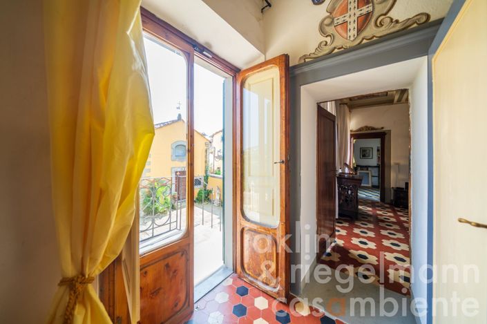 Image No.30-8 Bed Villa for sale