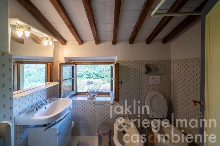 Image No.47-8 Bed Villa for sale