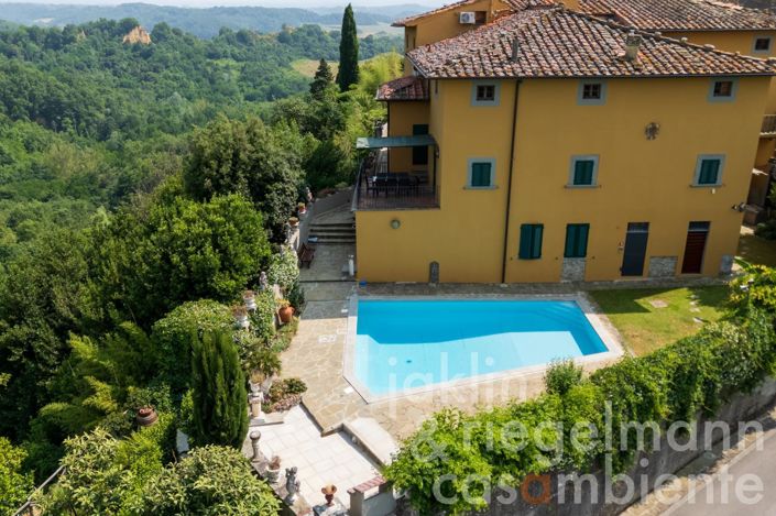 Image No.8-8 Bed Villa for sale