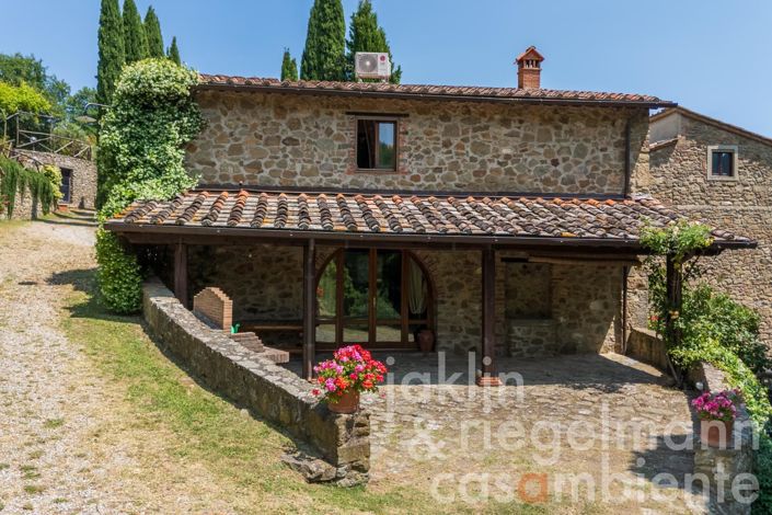 Image No.17-5 Bed Country House for sale